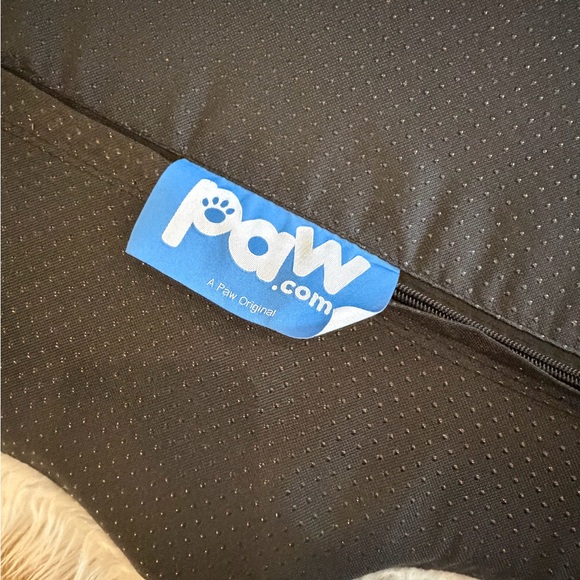 PupRug by Paw.com® Faux Fur Orthopedic Dog Bed - Curve Polar White - Picture 5 of 5